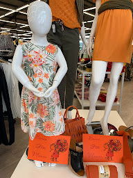 Photo n°23 de Camarly Le pont de Beauvoisin Savoie à Le Pont-de-Beauvoisin (Magasin de vêtements pour femmes)