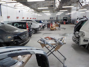 Photo n°3 de Garage AUTO DC à Argenteuil (Atelier de carrosserie automobile)