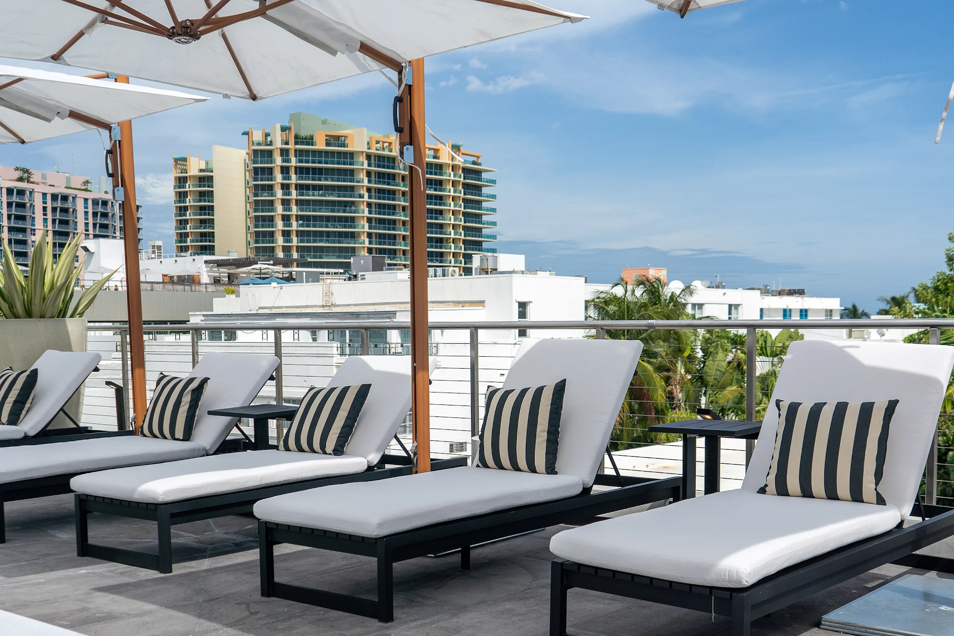 Nassau Suite South Beach, an All Suite Hotel