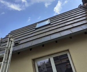 Photo n°23 de Demousse renov - Couvreur Gargenville: couverture Nettoyage toiture Démoussage Réparation Rénovation Yvelines 78 Vernon à Gargenville (Couvreur)