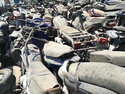 Photos of پارکینگ پیروز نعمت آباد