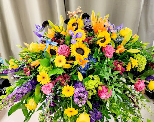 Doris' Flowers & Gifts Gallery - United States