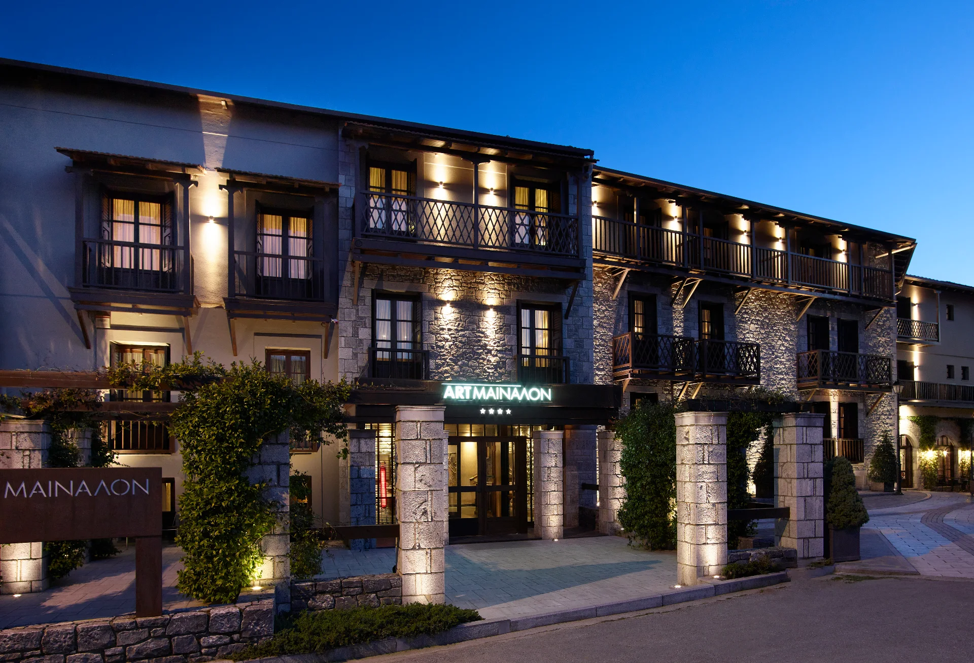 Art Mainalon hotel