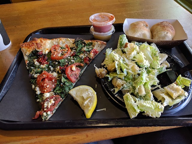 Leonardo's By The Slice