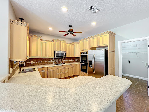Jennifer Clark, GLORY INTERNATIONAL REAL ESTATE CO - Thumbnail