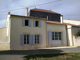 Photo n°1 de Caillaud Et Fils à Saint-Jean-d'Angély (Entreprise de construction)