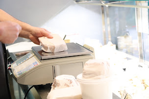 Photo n°26 de Fromagerie Le Roux Pascal à Migennes (Fabricant de fromage)