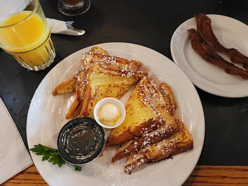 Kristall's Restaurant & Lounge - Thumbnail