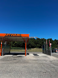 Photo n°9 de MYWASH - Site Villefontaine à Villefontaine (Station de lavage automobile)