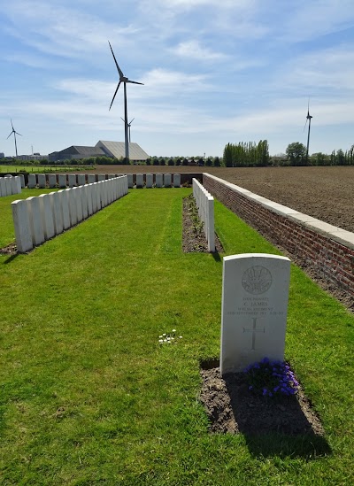 Photos of Welsh Cemetery (Caesar's Nose)