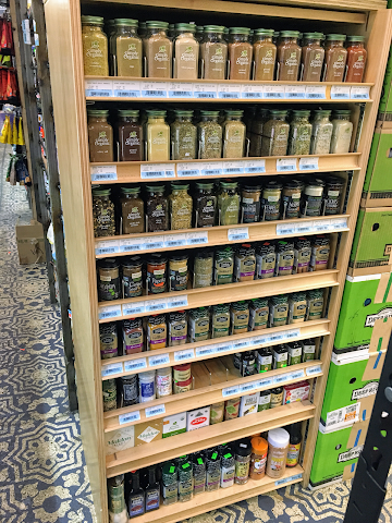 URBAN NATURAL VALLEY MARKET by null