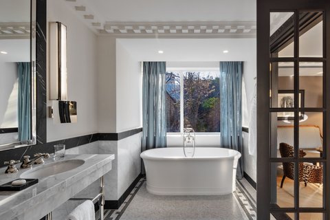 Hôtel de Berri Champs-Élysées, a Luxury Collection Hotel, Paris by null