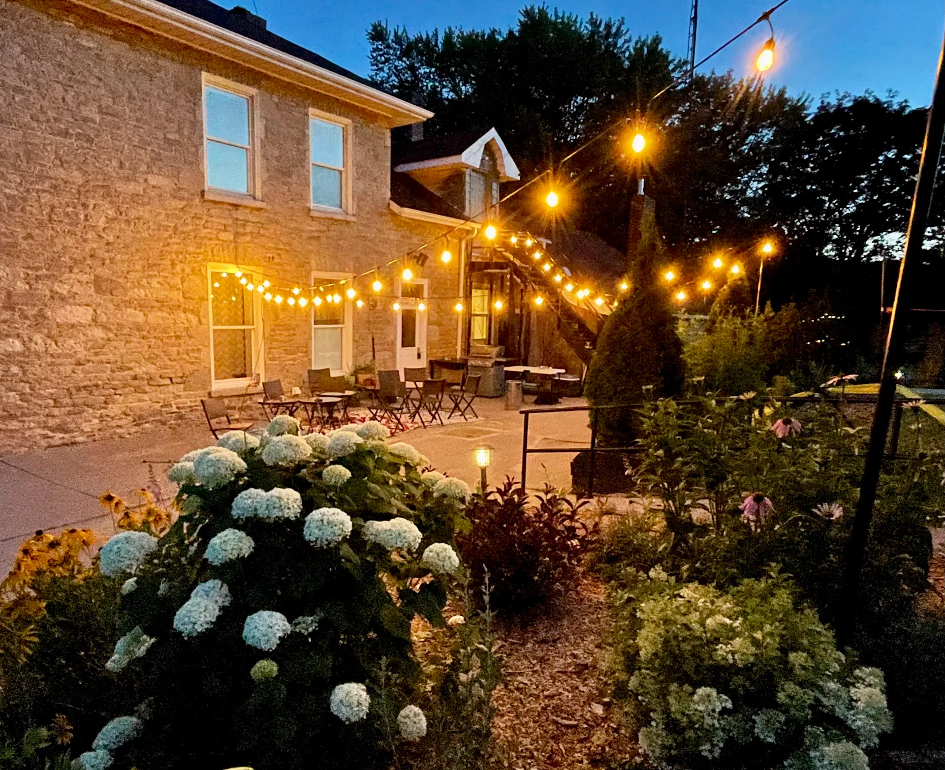 Wingfield Inn & Gardens