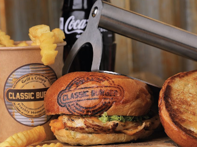 مطعم مطعم كلاسيك برجر جده - آرت بروميناد جدة