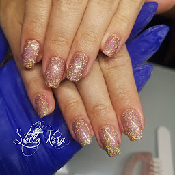 Photo n°18 de Institut Stella Nera à Saint-Laurent-du-Var (Salon de manucure)