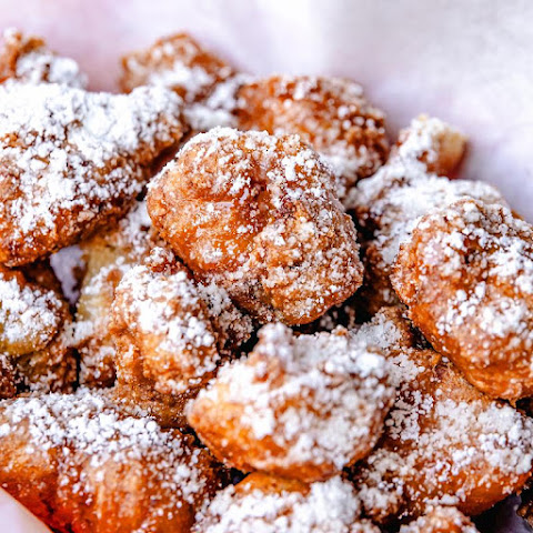 moms chicken and waffles by null