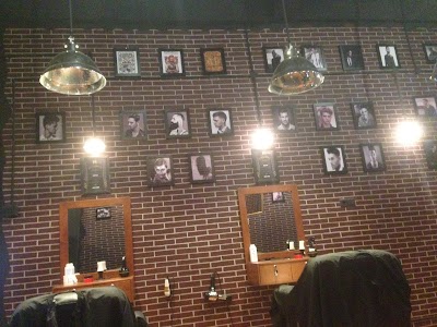 Photos of Deejays Barbershop Gowa