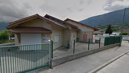 Photo de Charvin JC et Fils - terrassement - piscine - transport à Duingt (74410)