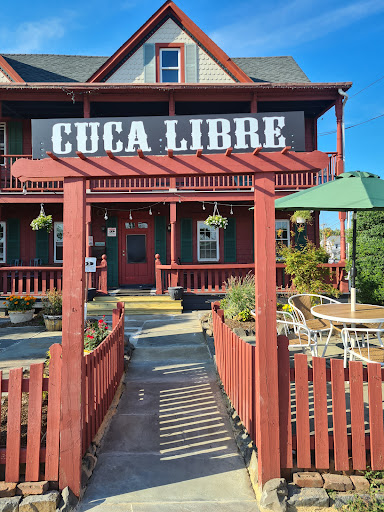 Cuca Libre - Visual