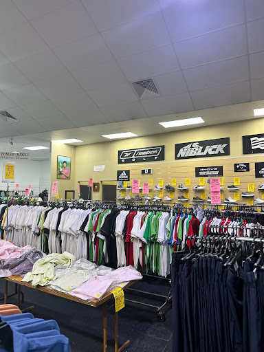 Pete’s Golf Connection Showroom. - Thumbnail
