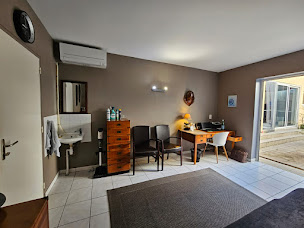 Photo n°9 de Vincent SCHULZ, REZZOUG, RATTO - OSTEOPATHE - Chalon-Sur-Saône - ADULTE - SPORTIF - URGENCE - FEMME ENCEINTE - NOURRISSON à Chalon-sur-Saône (Ostéopathe)