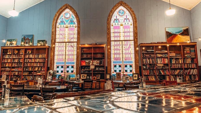 Cathedral Cafe by null