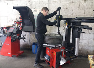 Photo n°3 de Garage Hue à Hénanbihen (Atelier de mécanique automobile)