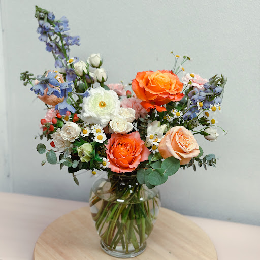 Luna Flowers - Thumbnail