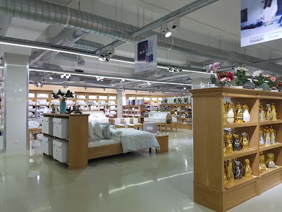 Home Goods Store