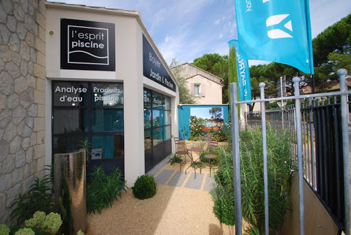 Photo de Boyer Jardin & Piscine / l'esprit piscine à Caderousse (84860)