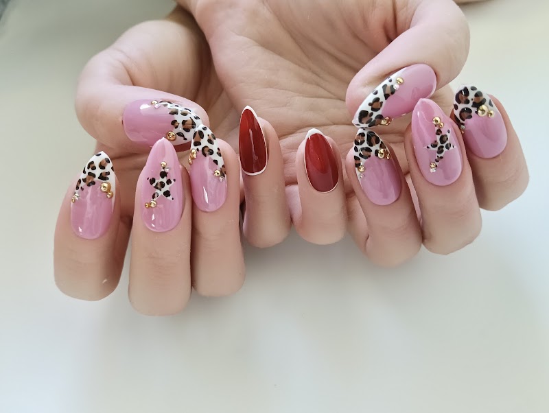 tsnails