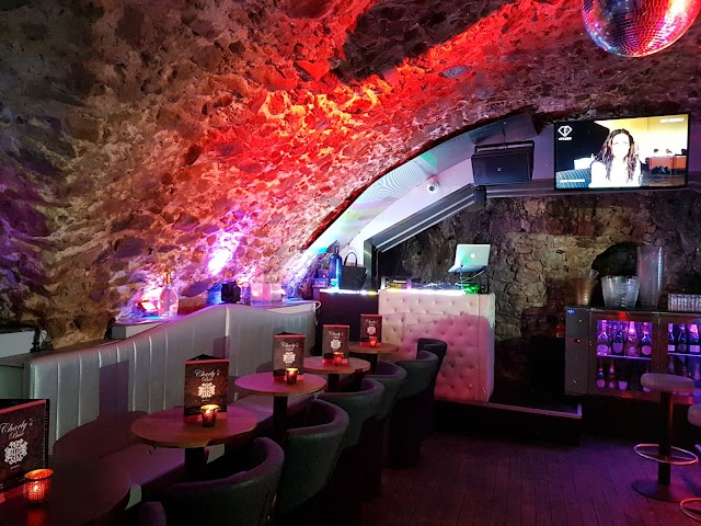Charly's Bar