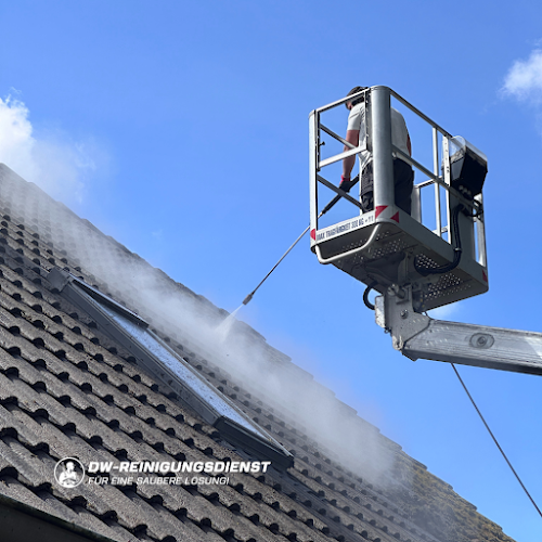 DW Reinigungsdienst | Fassadenreinigung - Steinreinigung - Dachreinigung photo