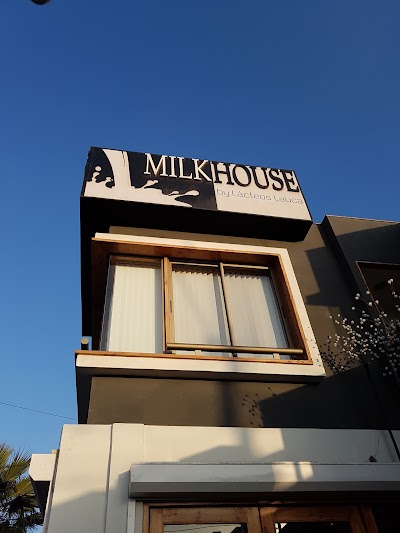 Photos of Milkhouse L&aacute;cteos Lauca