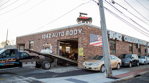 1042 Collision Repairs Inc - Thumbnail