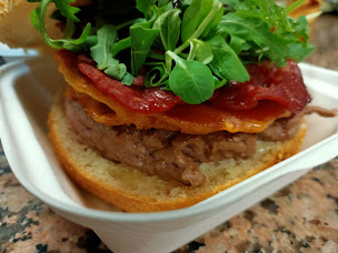 Photo n°10 de Le temple à Trouillas (Restauration rapide)