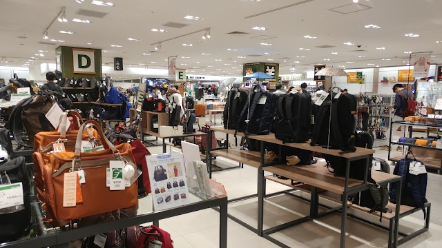 Tokyu Hands Shinsaibashi