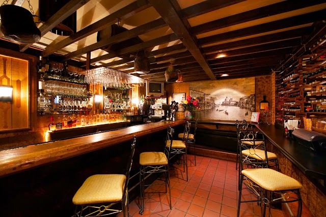 Nino's Italian Restaurant