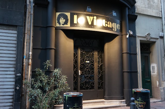 Le Vintage Pub Karaoke