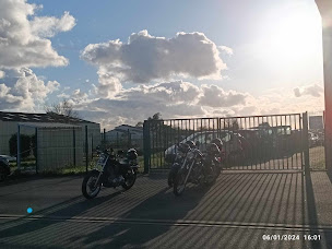 Photo n°33 de Elite Motors à Saint-Just-Luzac (Vendeur de voitures d'occasion)