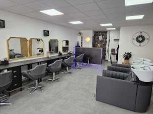 Photo n°1 de Evasion par gaelle à Belley (Salon de coiffure)