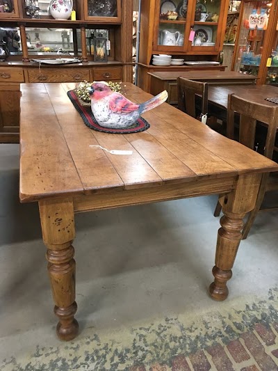 Photos of Green Oak Antiques