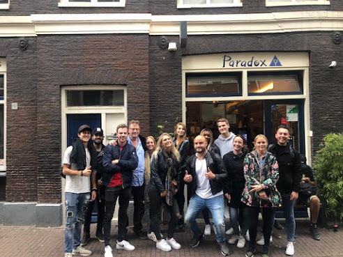 Who Is Amsterdam Tours by null