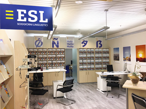 ESL – Soggiorni linguistici POTETE TROVARCI NELLA SEDE DI LUGANO