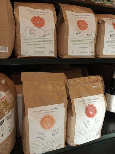 Rue Colonel-Tachet-des-Combes 10, 5530 Yvoir