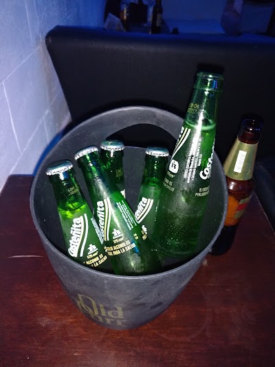 Photos of 4&ordm;b bar