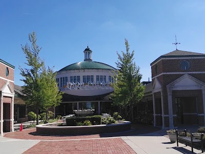 Photos of Huntley Outlet Center