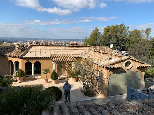 CB COMPAGNON COUVREUR - Réparation Démoussage Fuites Toiture Couverture Zinguerie 83 Var Fréjus St-Tropez St-Maxime Gallery - France