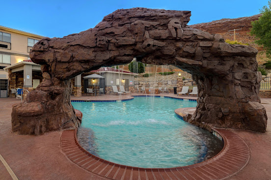 Holiday Inn Express & Suites Moab by IHG by null