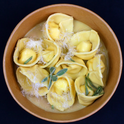 Miss Pasta - Visual
